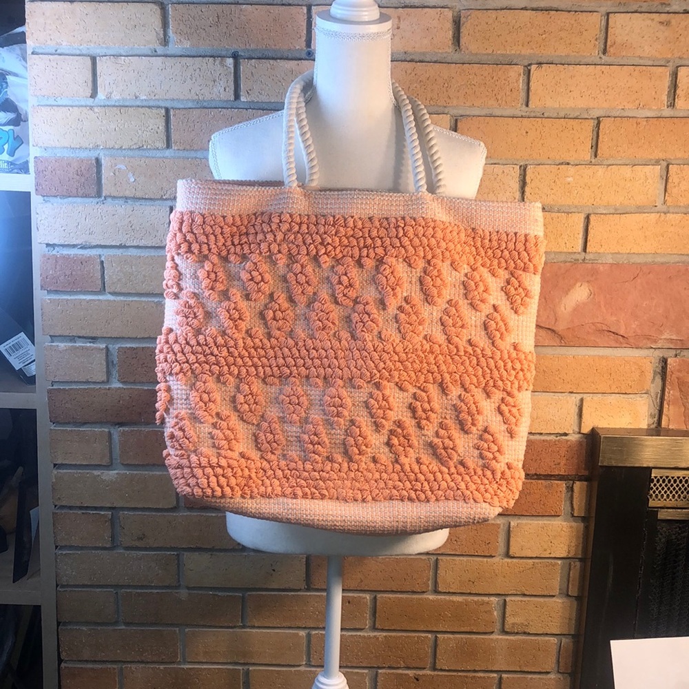 Macrame embroidered tote NWOT